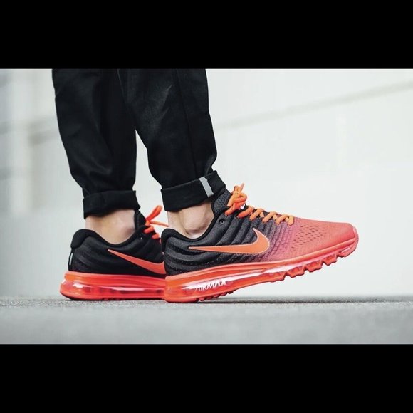 Nike Air Max 2017 Men's Running Shoes Bright Crimson Red Black New - Picture 2 of 15